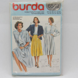 Patron Burda : avec épaulettes - Vintage