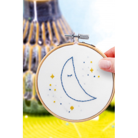 Kit Broderie décorative - Lune nostalgique - French Kit  Kit Broderie décorative - Lune nostalgique - French Kit